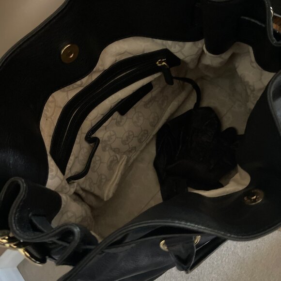 Black Michael Kors Hamilton Purse - Picture 2 of 4